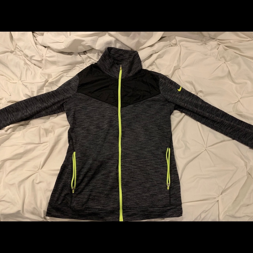 Nike dri fit sweatshirt